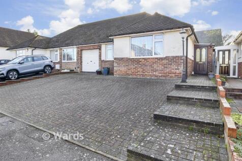 2 bedroom semi-detached bungalow for sale