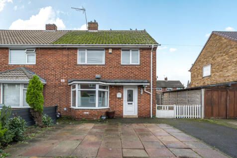 2 bedroom semi-detached house for sale