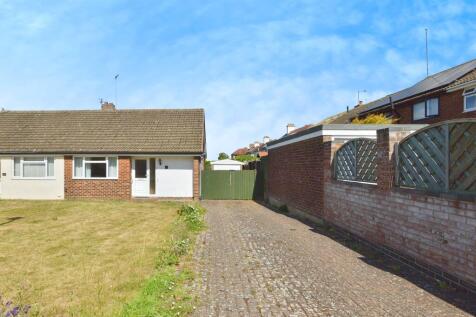 2 bedroom semi-detached bungalow for sale