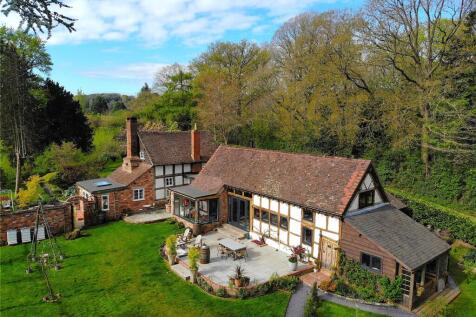 Detached house for sale