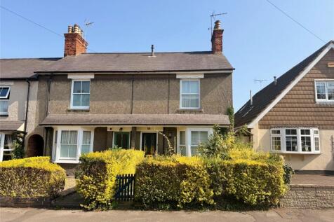 Station Road, Buckingham MK18 2 bed semi