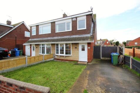 Clement Drive, Denbighshire LL18 3 bed semi