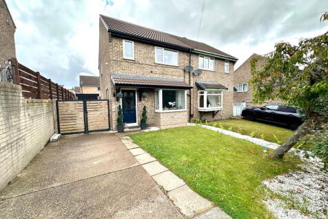 3 bedroom semi-detached house for sale