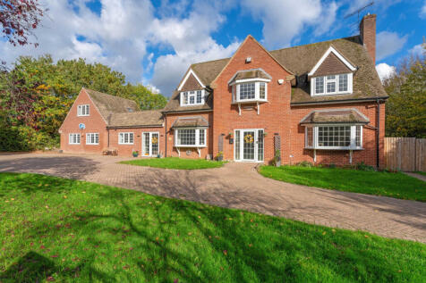 6 bedroom detached house for sale