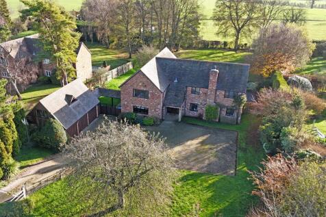 Long Crendon, Buckinghamshire 6 bed detached house for sale