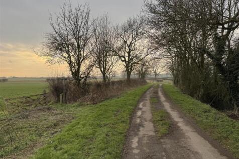 Halton Holegate, Spilsby Land for sale