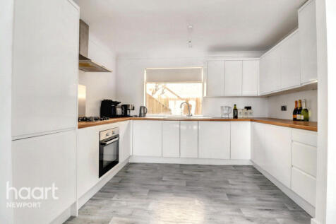 Chepstow Road, Newport 2 bed detached house for sale