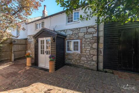 2 bedroom semi-detached house for sale