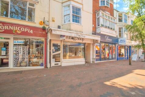 5 bedroom terraced house for sale