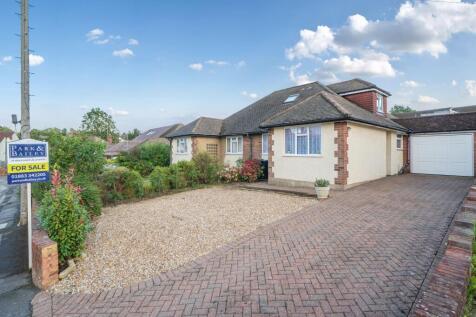 Auckland Road, Caterham CR3 3 bed bungalow for sale
