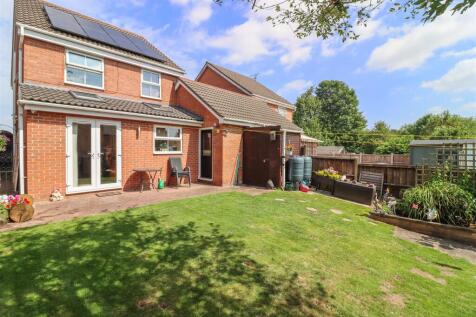 3 bedroom detached house for sale