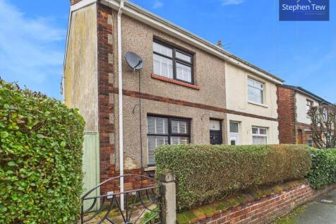 2 bedroom semi-detached house for sale