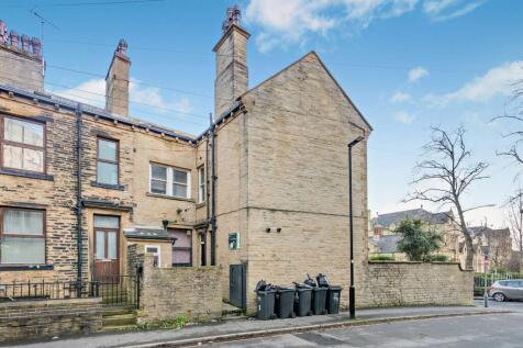 Prescott Street, Halifax, HX1 2 bed terraced house for sale