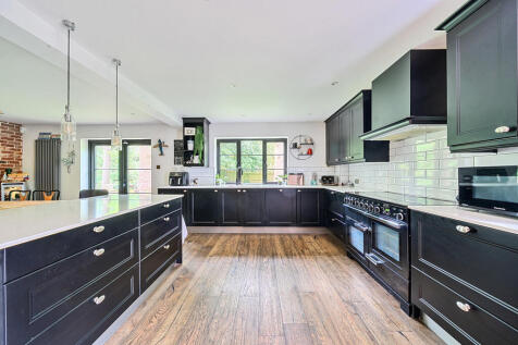 7 bedroom detached house for sale