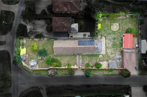 4 bedroom bungalow for sale