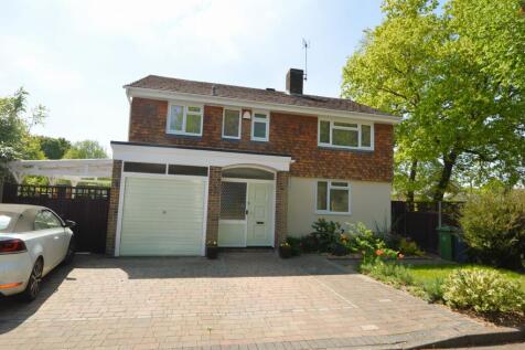 Heathpark Drive, Windlesham 4 bed detached house for sale