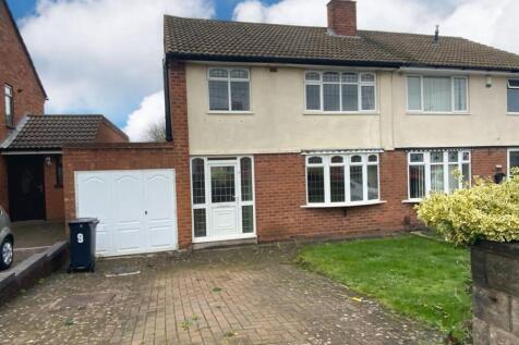 9 Kipling Avenue, Bilston, WV14 9PX 3 bed semi