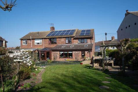 5 bedroom semi-detached house for sale