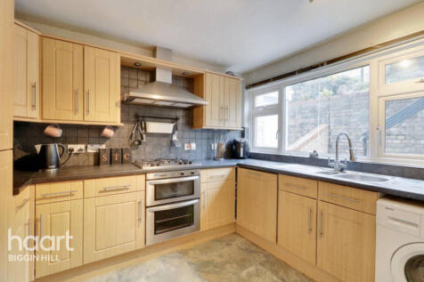 Scarborough Close, Biggin Hill 2 bed terraced house for sale