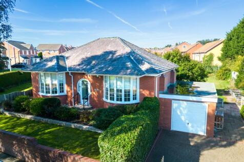 Norley Hall Avenue, Wigan WN5 3 bed detached house for sale