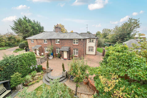 Banbury Road, Kidlington, Oxfordshire 4 bed semi