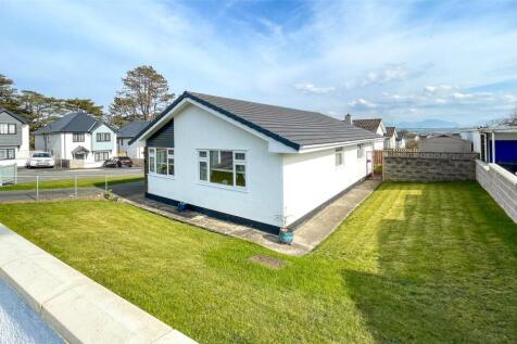 Greenfield Avenue, Llangefni, Isle of... 3 bed bungalow for sale