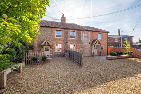 Polka Road, Norfolk NR23 3 bed cottage for sale