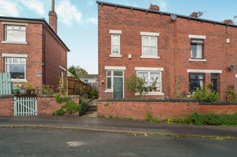 4 bedroom end of terrace house for sale