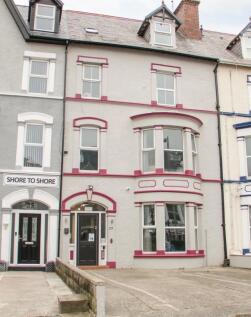 8 bedroom terraced house for sale