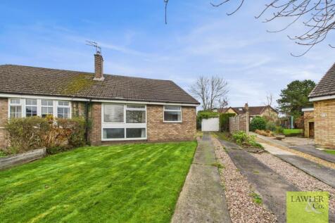 2 bedroom semi-detached bungalow for sale