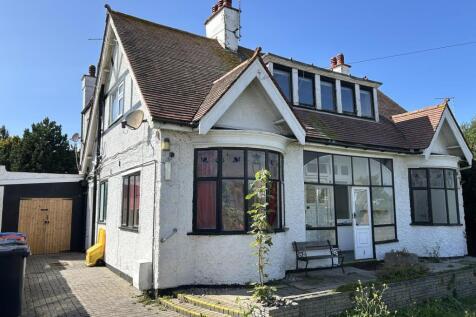 6 bedroom detached house for sale