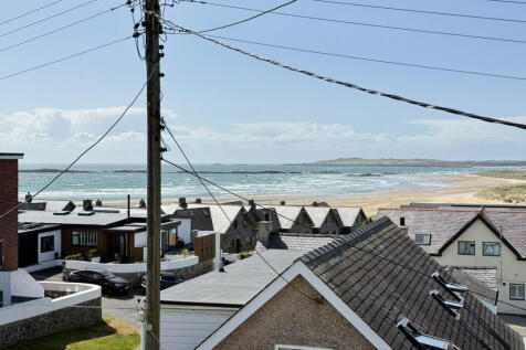 Station Road, Rhosneigr, Anglesey, LL64 6 bed semi