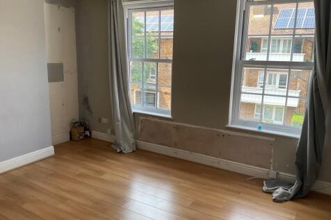 2 bedroom maisonette for sale