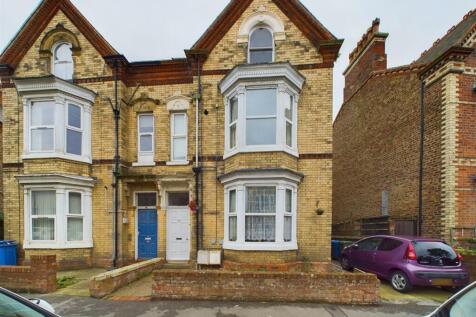 Wellington Road, Bridlington 6 bed block of apartments for sale