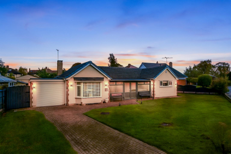 Applecroft Road, Selby 3 bed detached bungalow for sale