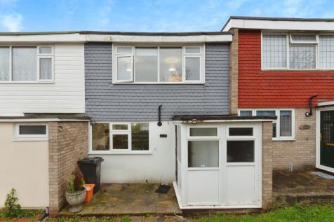 3 bedroom terraced house for sale