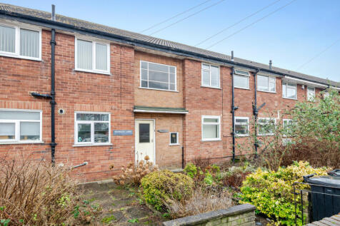 Headingley Lodge, Ash Road... 2 bed flat for sale