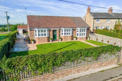2 bedroom detached bungalow for sale