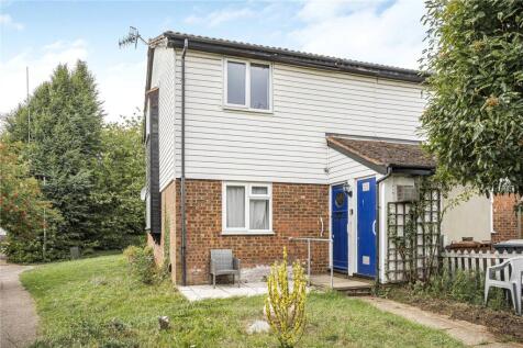 Ladywood Road, Hertfordshire SG14 1 bed maisonette for sale