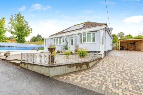 2 bedroom bungalow for sale