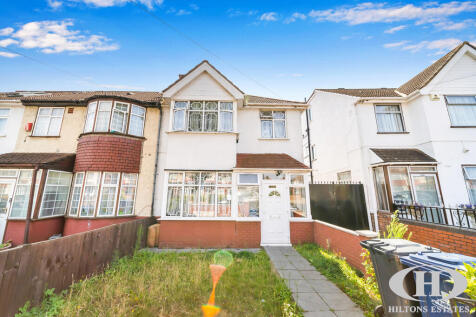 5 bedroom end of terrace house for sale