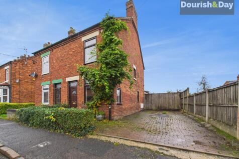 2 bedroom semi-detached house for sale