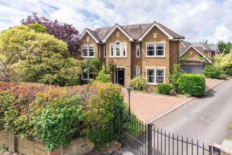 6 bedroom detached house for sale