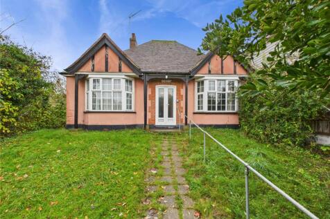 Maldon Road, Witham, CM8 2 bed bungalow for sale