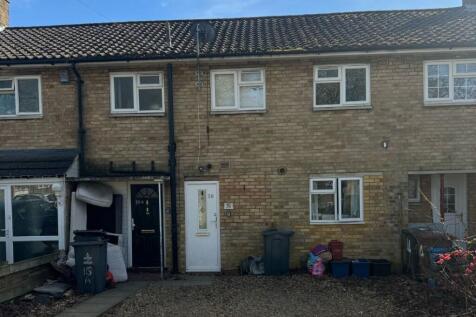 3 bedroom maisonette for sale