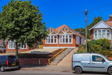 Pontypridd Road, Barry 3 bed detached bungalow for sale