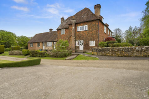 8 bedroom detached house for sale