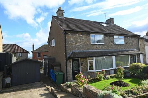 2 bedroom semi-detached house for sale