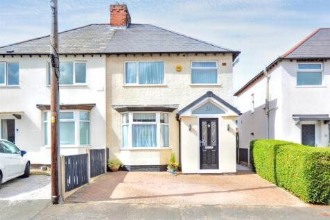 3 bedroom semi-detached house for sale