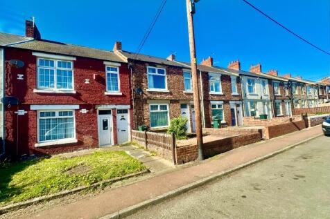 3 bedroom flat for sale